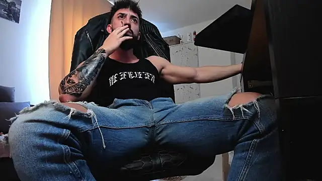 liamaesthetic online show from April 2026 07:05:02 AM