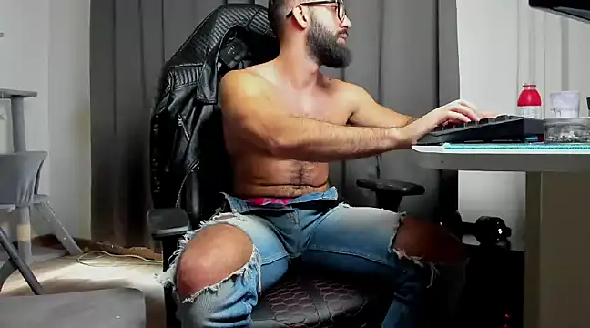 liamaesthetic online show from March 2025 10:16:01 AM