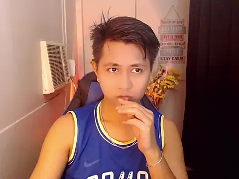 Snapshot of khael_moreno chatting on November 2025 10:47:02 PM khael moreno online show from November 2025 10:47:02 PM