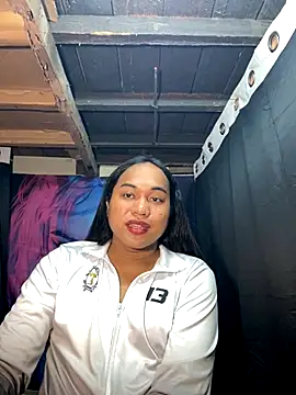 bettina love online show from November 2025 04:01:02 PM