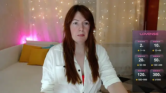 Snapshot of Kira_land chatting on January 2025 05:23:02 PM Kira land online show from January 2025 05:23:02 PM