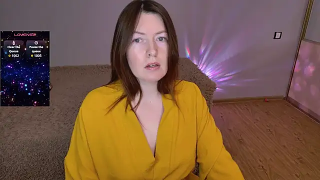Snapshot of Kira_land chatting on October 2025 08:43:01 PM Kira land online show from October 2025 08:43:01 PM