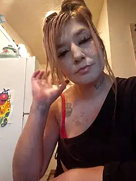 bootiebby online show from May 2026 09:00:01 PM