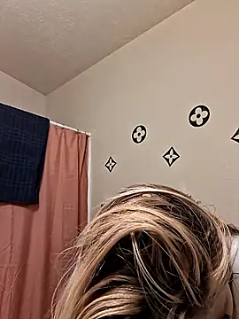 bootiebby online show from October 2025 02:27:01 PM