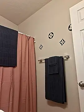 bootiebby online show from October 2025 01:39:01 AM