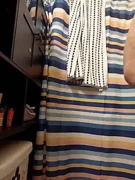 bootiebby online show from May 2026 11:30:02 AM