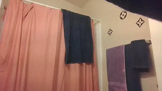 bootiebby online show from December 2025 08:21:01 PM