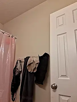 bootiebby online show from September 2025 12:21:02 AM