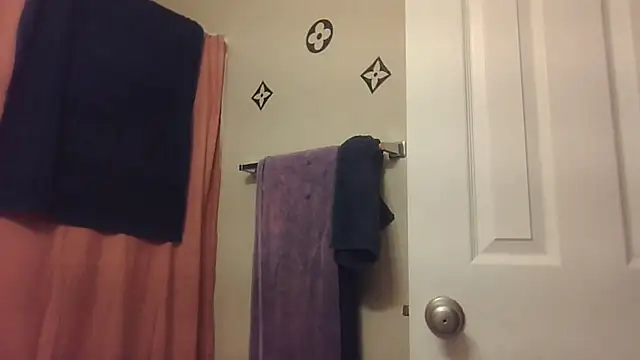 bootiebby online show from November 2025 07:42:01 AM