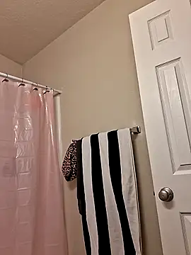 bootiebby online show from September 2025 08:53:02 PM