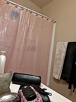 bootiebby online show from September 2025 05:19:02 PM