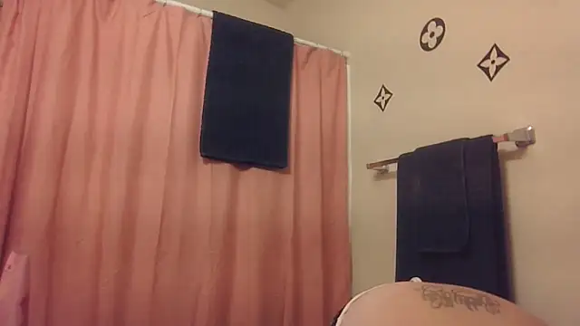 bootiebby online show from November 2025 02:32:01 PM