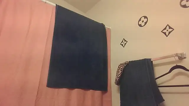 bootiebby online show from December 2025 11:32:01 AM