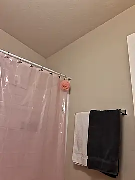 bootiebby online show from September 2025 09:09:01 PM