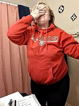 bootiebby online show from October 2025 11:27:02 PM