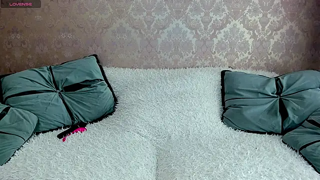 XLindaMilfX online show from November 2025 07:01:02 AM