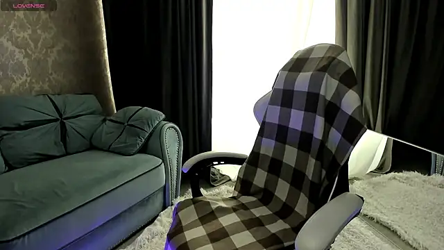 XLindaMilfX online show from November 2025 01:26:01 PM