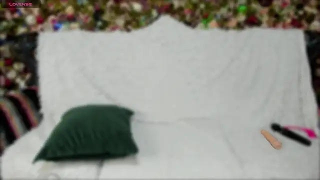 XLindaMilfX online show from April 2026 06:10:01 AM