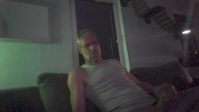 Snapshot of AnalSucht@xh chatting on March 2026 02:22:01 AM AnalSuchtxh online show from March 2026 02:22:01 AM