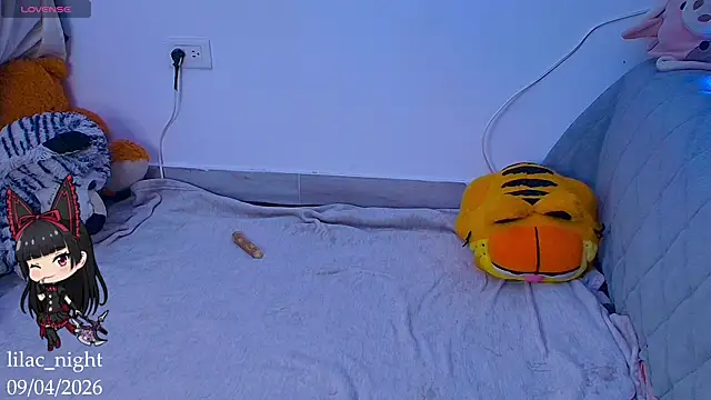 lilac night33 online show from April 2026 04:25:02 PM