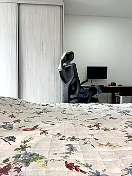 tsuki chan on online show from October 2025 02:46:01 PM