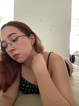 tsuki chan on online show from March 2026 04:43:02 PM