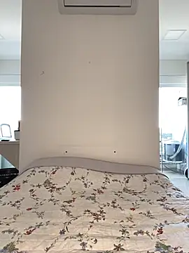 tsuki chan on online show from November 2025 02:45:02 PM