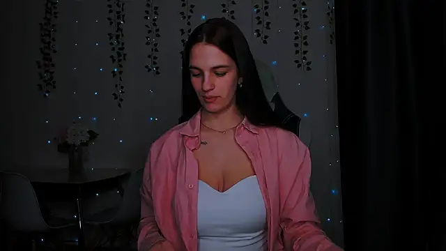 KarlaSim online show from January 2025 03:58:01 PM