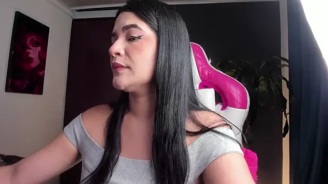 Emilyjhonson 01 online show from May 2026 04:24:01 PM