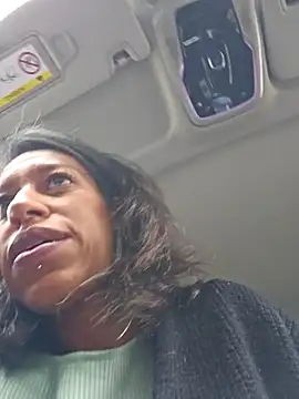 Goldenlace online show from November 2025 11:13:02 AM