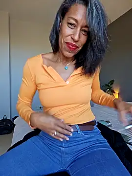 Goldenlace online show from November 2025 11:25:02 AM