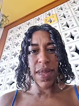 Snapshot of Goldenlace chatting on December 2024 10:13:02 PM Goldenlace online show from December 2024 10:13:02 PM
