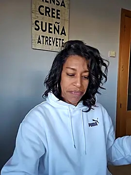 Goldenlace online show from November 2025 10:04:02 AM