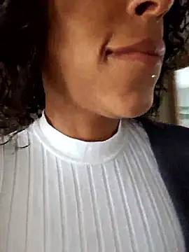 Goldenlace online show from December 2025 11:11:01 AM