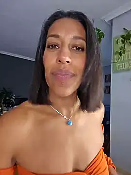 Snapshot of Goldenlace chatting on March 2025 04:39:02 PM Goldenlace online show from March 2025 04:39:02 PM