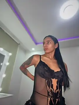 karlyn angels online show from December 2025 07:52:02 PM