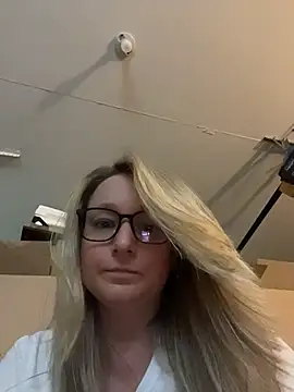 Snapshot of Vivian_MayXxX chatting on July 2026 08:09:02 PM Vivian MayXxX online show from July 2026 08:09:02 PM
