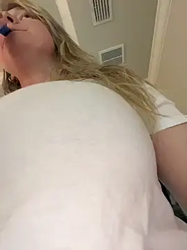 Vivian MayXxX online show from April 2026 06:22:01 PM