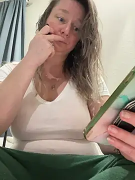 Vivian MayXxX online show from March 2025 09:03:02 PM