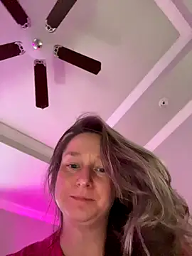 Vivian MayXxX online show from October 2025 10:57:01 PM