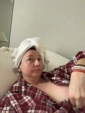 Vivian MayXxX online show from November 2025 06:01:01 PM