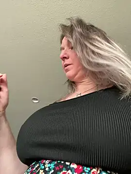 Vivian MayXxX online show from February 2025 10:04:02 PM