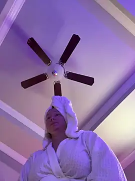 Vivian MayXxX online show from October 2025 06:31:02 PM