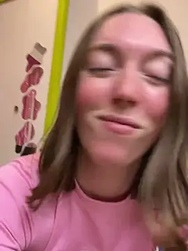 Snapshot of Daisy_Michto_Officiel chatting on March 2025 01:57:02 AM Daisy Michto Officiel online show from March 2025 01:57:02 AM