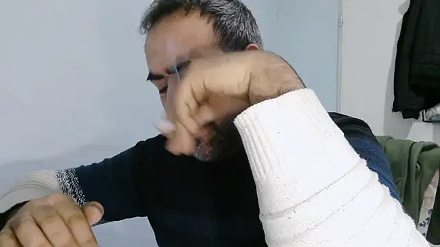 ZYXEL353 online show from February 2026 08:19:01 PM