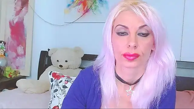 HoneyLara online show from November 2025 08:35:02 PM