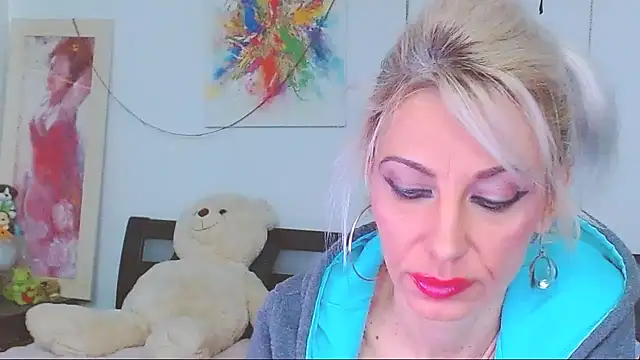 HoneyLara online show from January 2026 01:53:02 AM