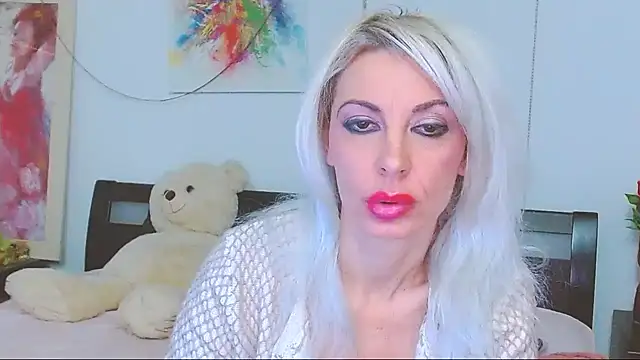 HoneyLara online show from January 2026 11:55:01 PM