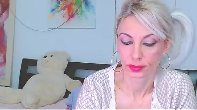 HoneyLara online show from January 2026 11:44:02 PM