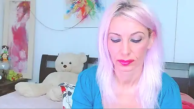 HoneyLara online show from October 2025 10:09:02 PM